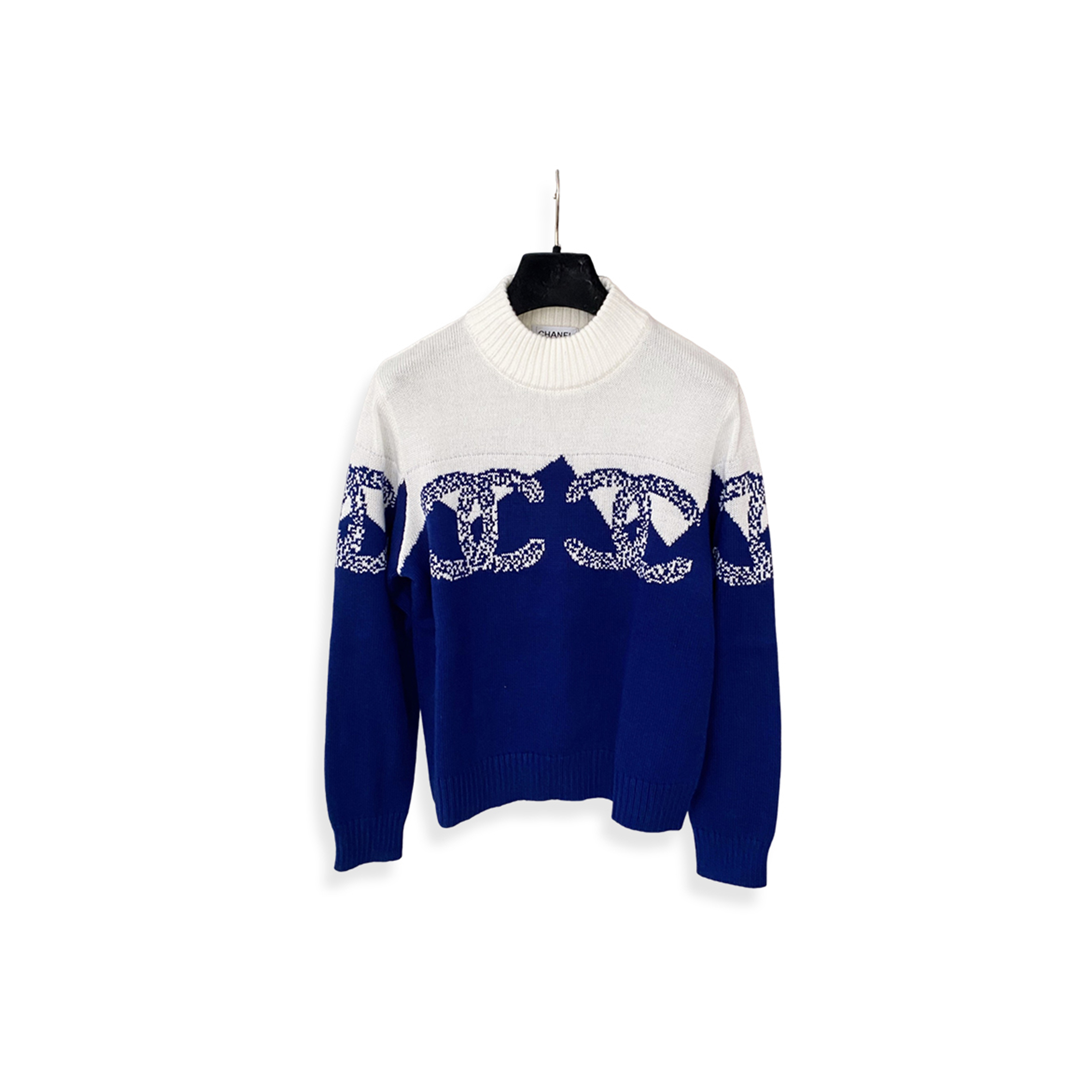 CHANEL COCONEIGE BLACK AND WHITE SWEATER 